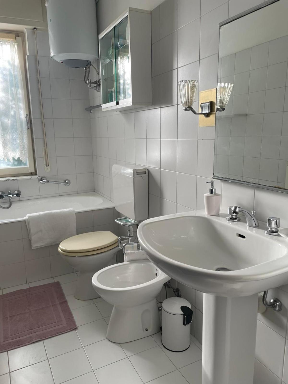 Franca'S House Apartment Bordighera Bagian luar foto